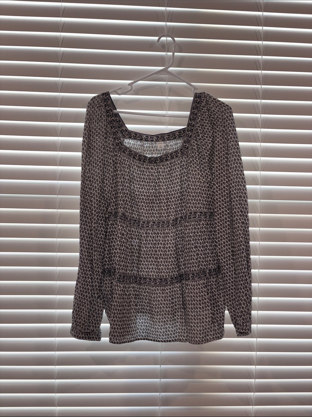 Old Navy Black and White Blouse